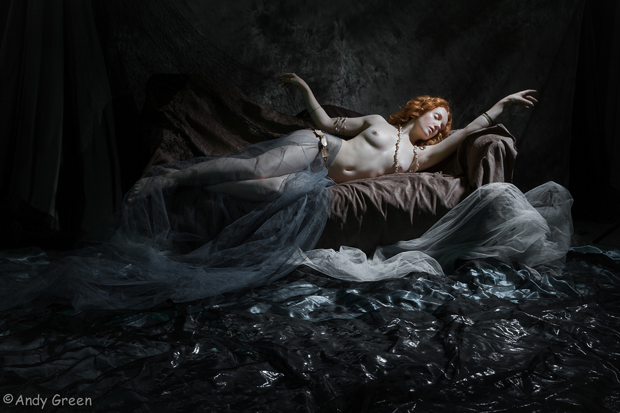 Pre-raphaelite mermaid model Ivory Flame by photographer Andy Green in Middlesbrough