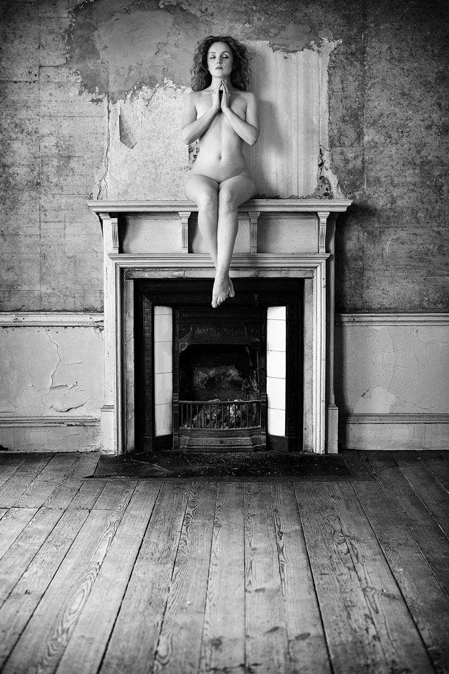 Nude model Ivory Flame black and white photo by Irish photographer Niall Brownen