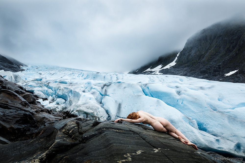 Nude Model Ivory Flame by photography Hakon Gronning at a glacier in Norway