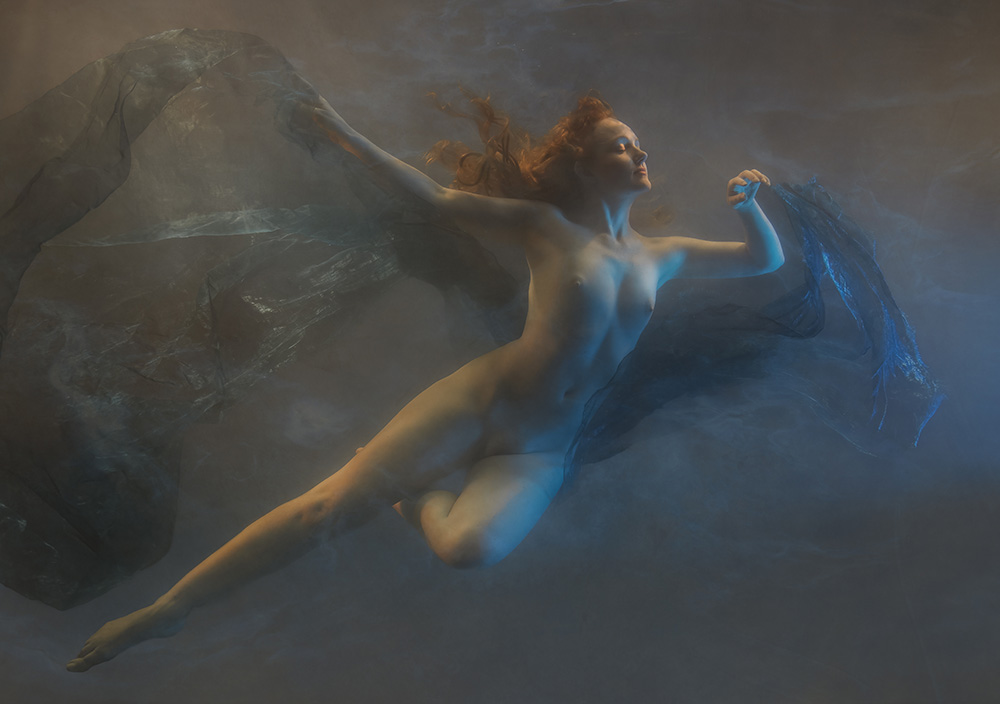 Ivory Flame by Sue White Photography Ivory Flame underwater model tankspace Celestial Body 1000  Underwater