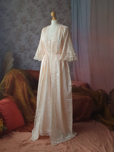 Pale Peach Lace-sleeved Nightdress and Robe