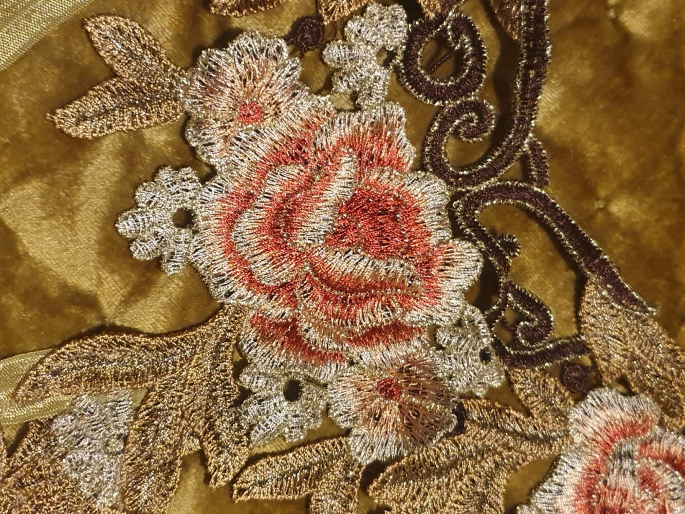 Guilded Flower Bodycage (Size S) – £150 (RRP £220)